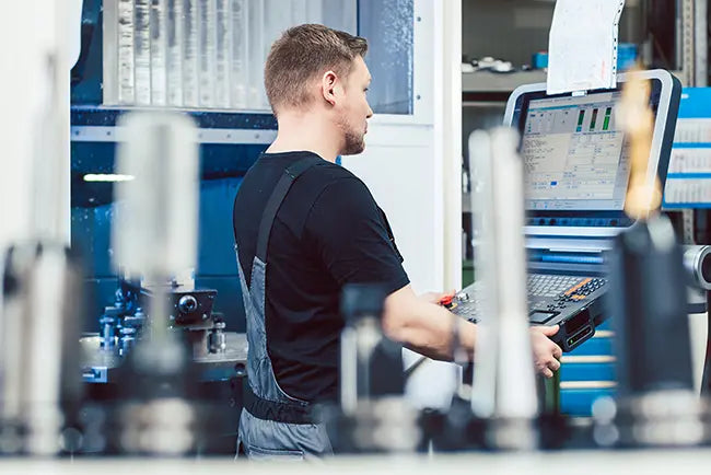 Nullfugen-Kantenbearbeitung auf CNC: Präzision und Flexibilität für Handwerk & Mittelstand - see4service
