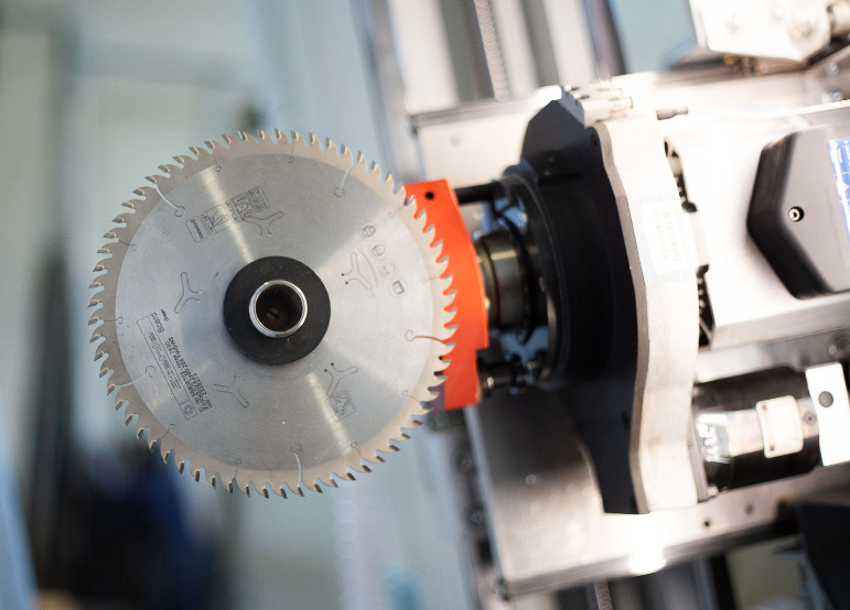 Easy Nest V 3021 Plattenfräse